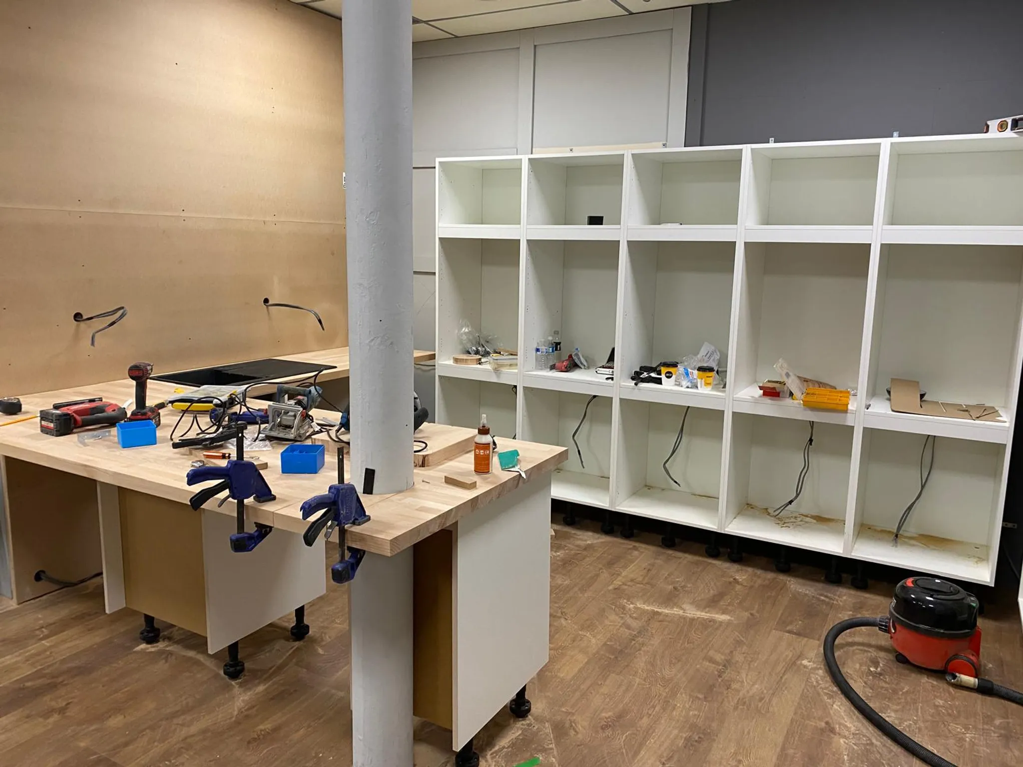 Kitchen Fabric Technicians Table - Image 4