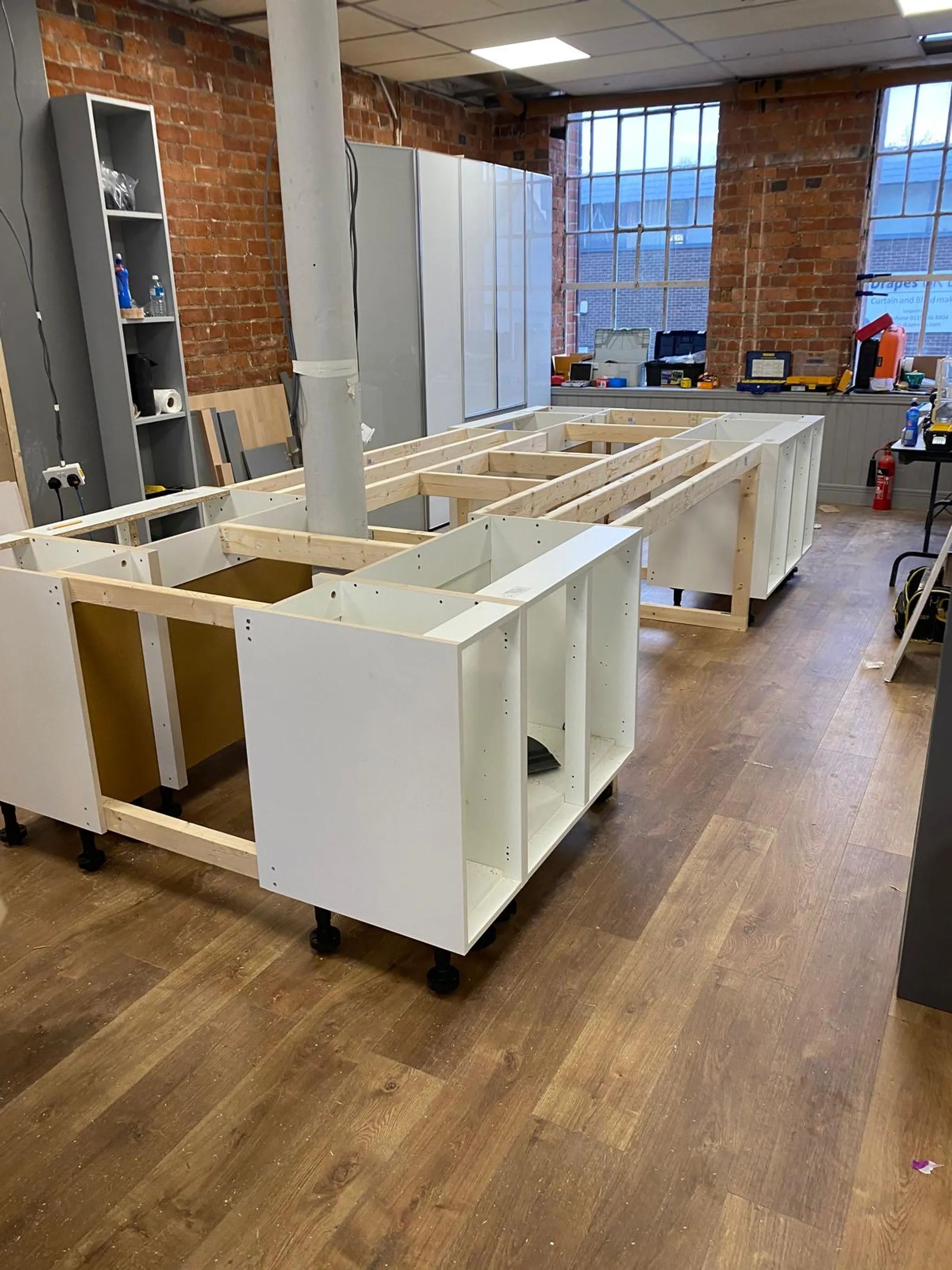 Kitchen Fabric Technicians Table - Image 7