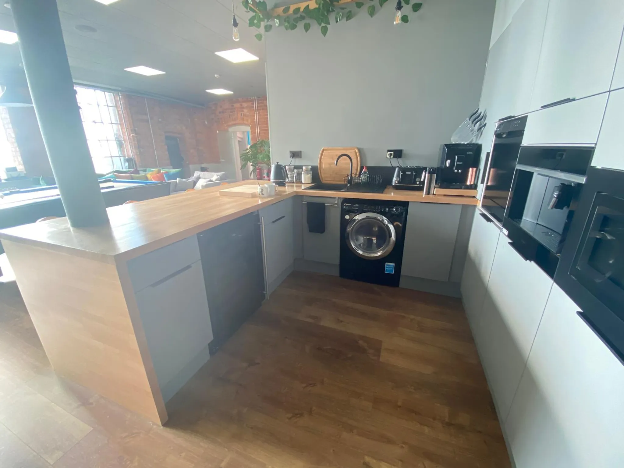 Kitchen Fabric Technicians Table - Image 22